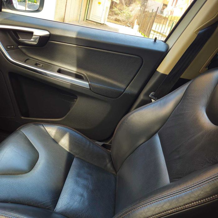 Volvo XC 60 D5 205к.с. - 2011г.