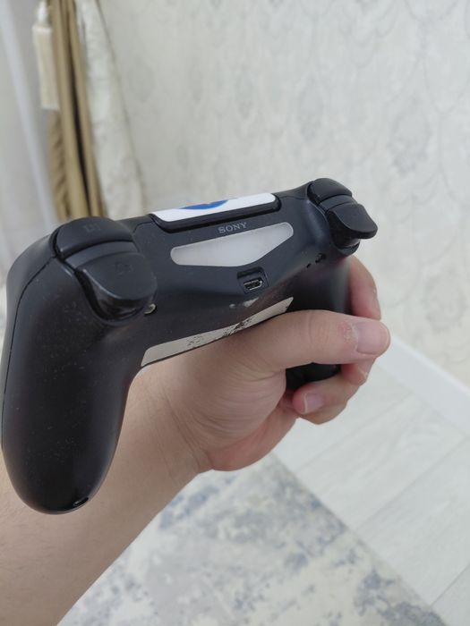 Игровая приставка PlayStation 4