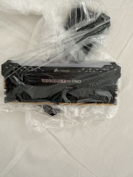 Vand componente pc dau tot pc ul pentru 1550