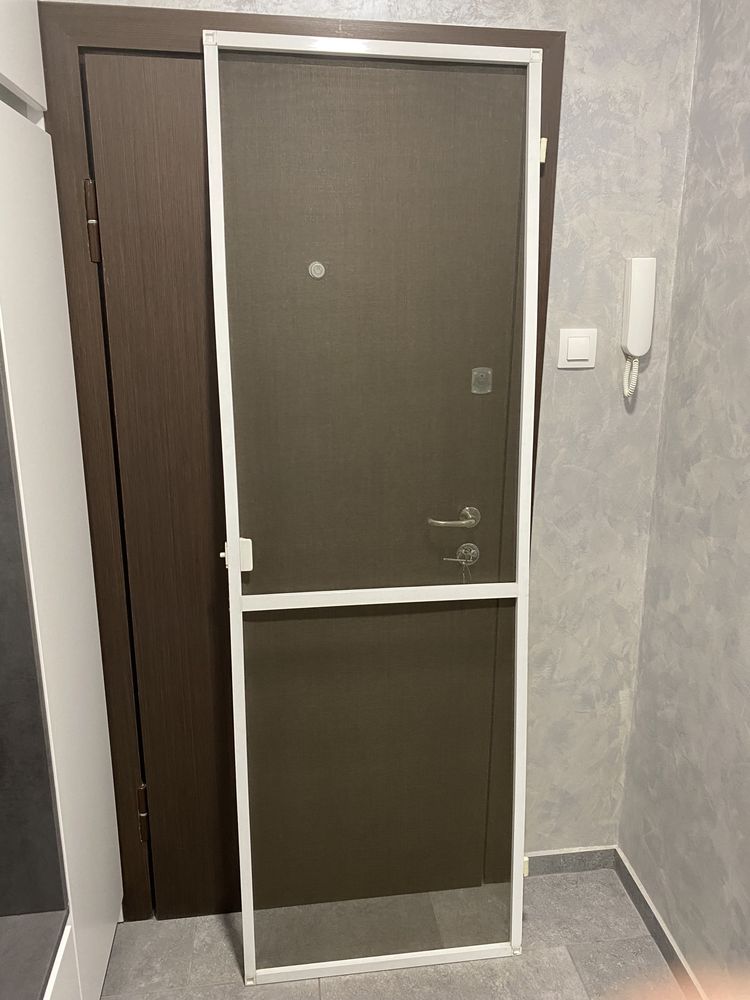 Комарник за врата гр. Пловдив Младежки Хълм • OLX.bg