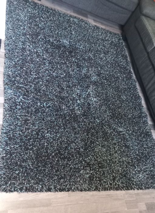 Килим тип Шаги черни с тюркоазени нишки