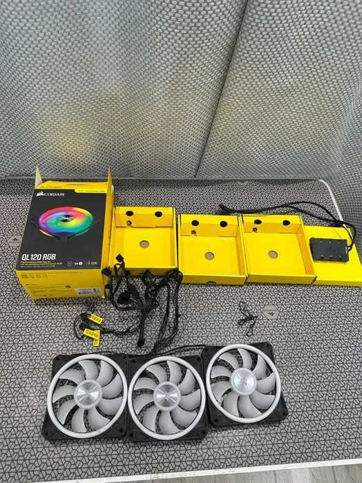 Corsair iCUE QL120 RGB 120mm PWM Triple Fan with Lighting Node CORE