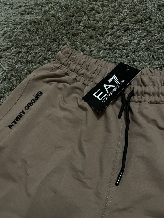 Мъжки къси панталони EA7