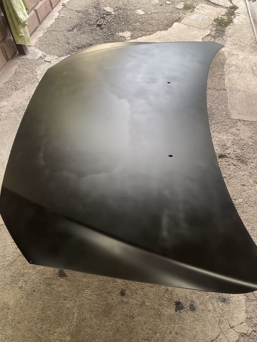 Продам капот Lancer 10