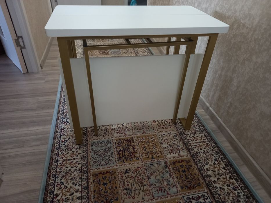 В наличии стол трансформер лофт