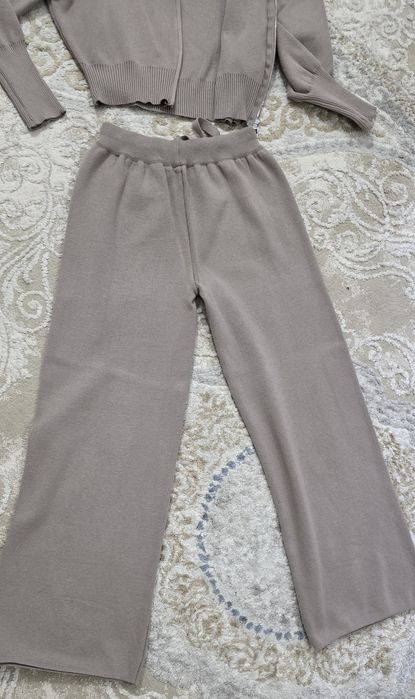 Костюм женский двойка машинная вязка размер 44-46 новый