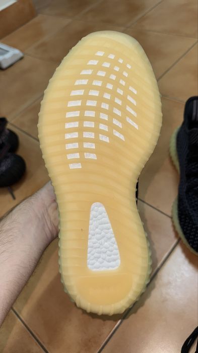 Yeezy 350 v2 carbon