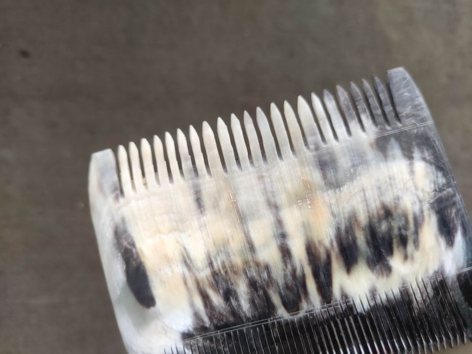 Продавам гребенчета от естествен материал