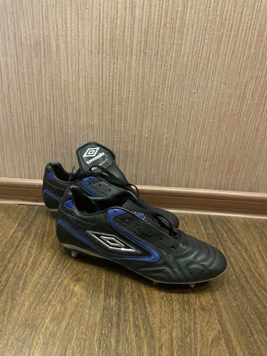 Футбольные бутсы