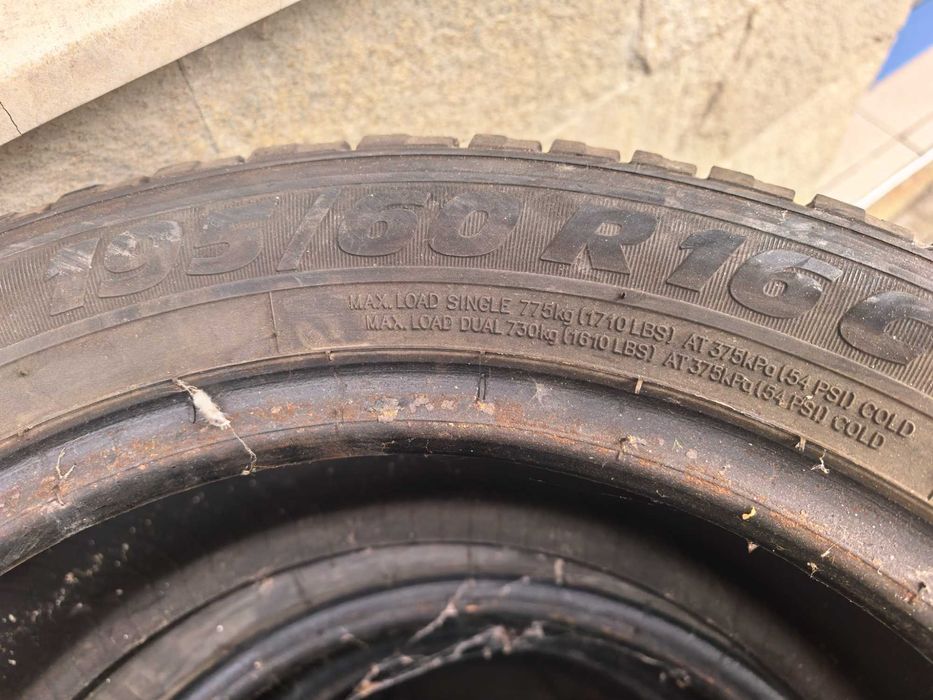 Продавам 4 броя гуми втора употреба