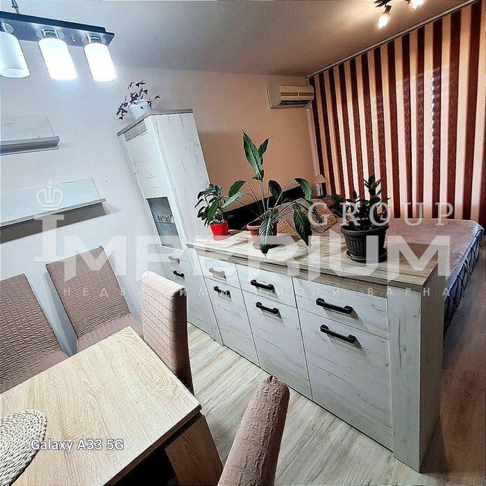 Тристаен обзаведен апартамент под наем в района на жк. Трошево, гр. В