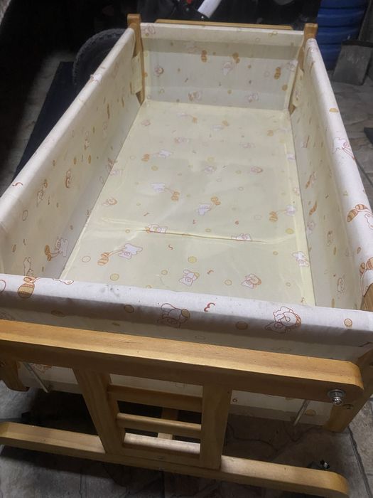 Продам люльку в манеж