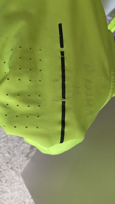 Лонгслив для бега Reebok