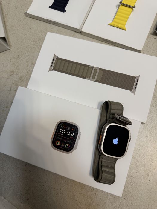 Apple watch ultra 2 Natural Titanium