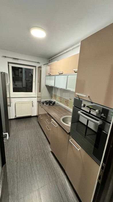 Inchiriez ap. 2 camere / 450 EUR– Confort Park (lângă Rin Grand Hotel)