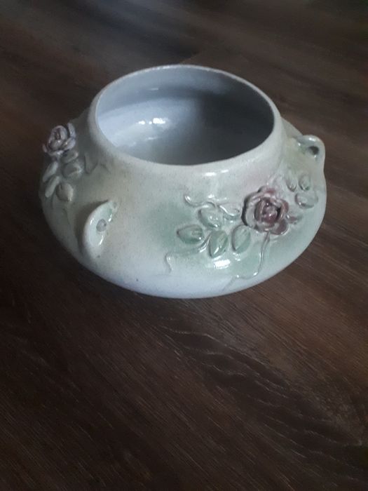 Керамични вази и кашпа