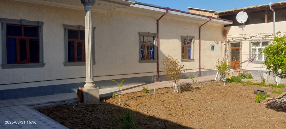 Срочна сотилади ховли