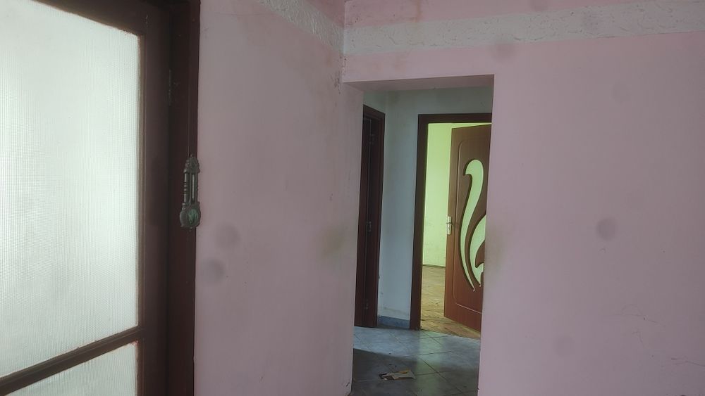 Apartament 3 camere semicomandat