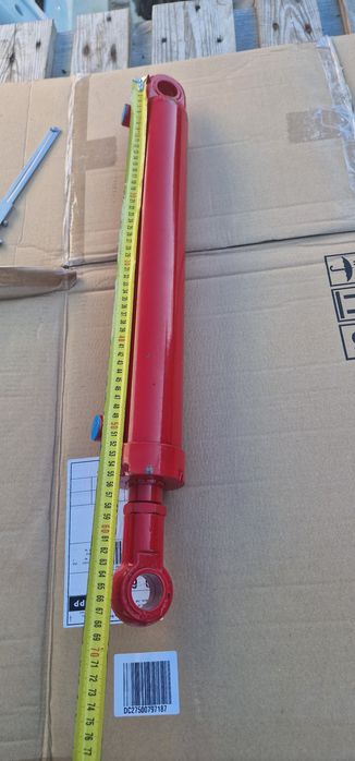 Cilindru hidraulic 650 mm închis deschide 400 mm diametru tija 35 mm d