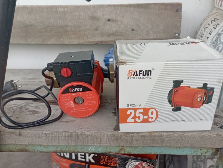 Насос для отопительном системы.новыи