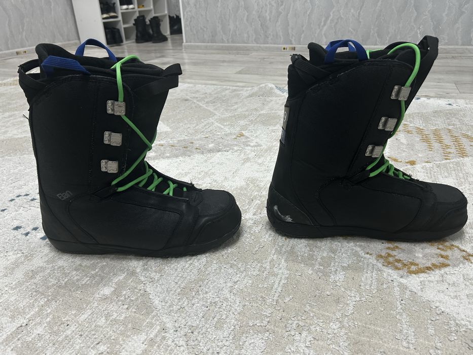 Продам сноуборд 162см с креплением и ботинки