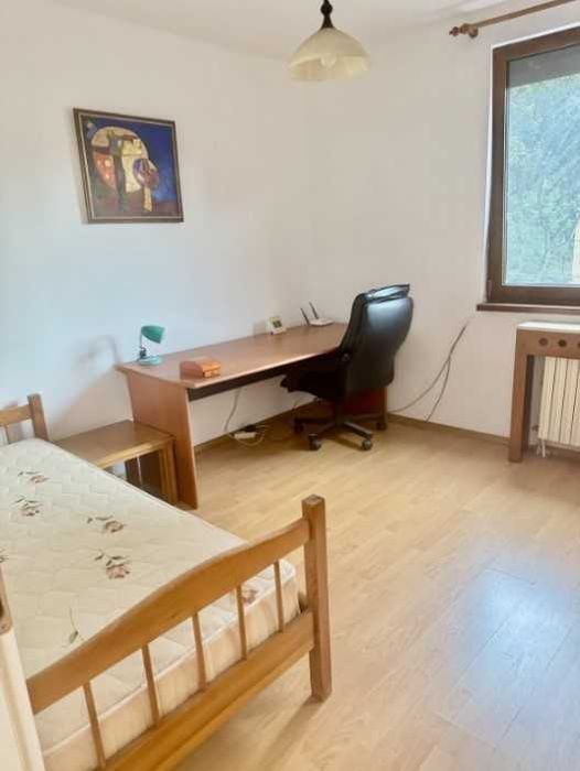 Дава се под наем Тристаен апартамент в София, Център - 100 кв.м за 767 € - Снимка #4