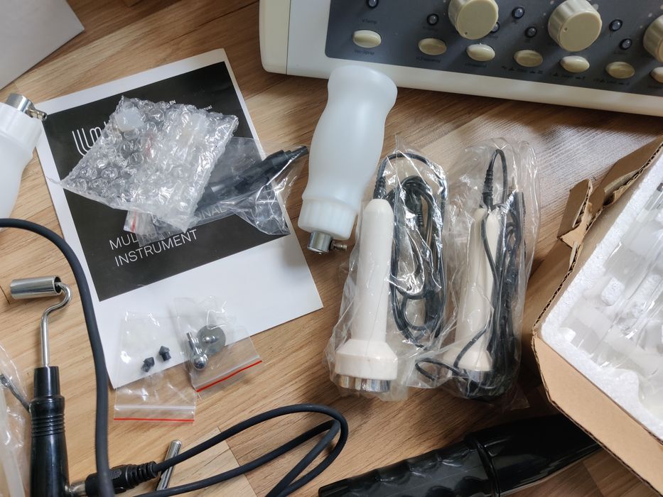 Aparat Multifunctional Infrumusetare Beauty Weelko F815 NOU in Cutie