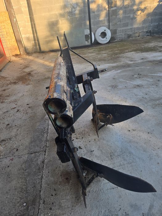 Плуг двойка за трактор