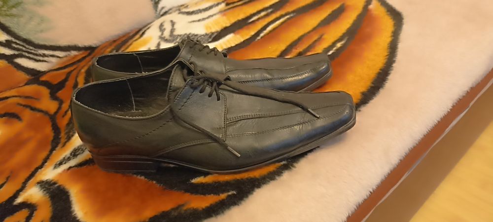 Pantofi bărbați de piele