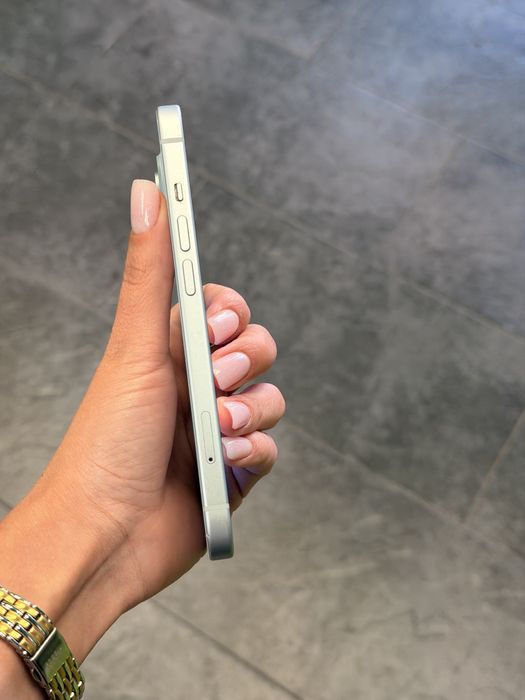 iPhone 15 128GB 100% Sanatate Baterie Ca Nou