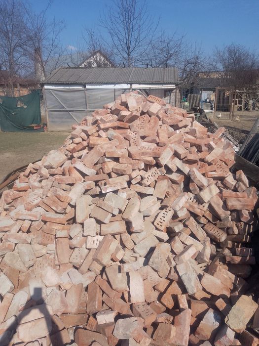 Cărămida din demolari de vânzare