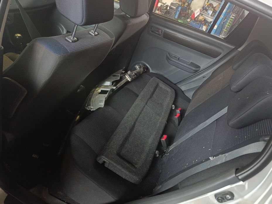 Сузуки Суифт 1.3i 4x4 на части Suzuki Swift