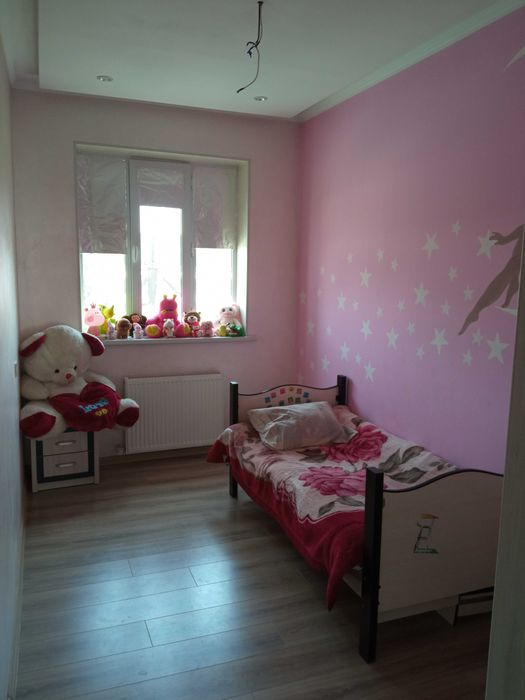 Коттедж 2х этажный, 4ком, удобная локация. Ор-р куйлюк м.1 мебельный.