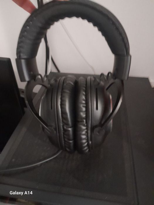 наушники Logitech g pro продам или обменяю,