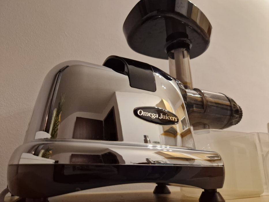 Хоризонтална пресоваща сокоизстисквачка Omega MM900