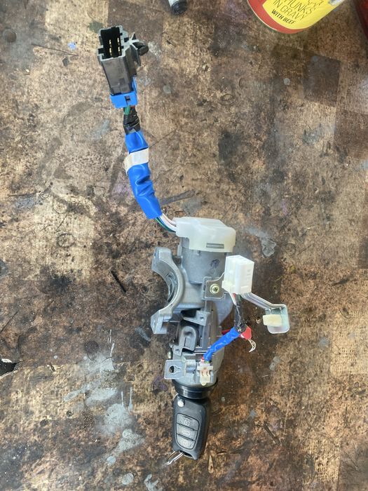 Контактен ключ за хюндай и30