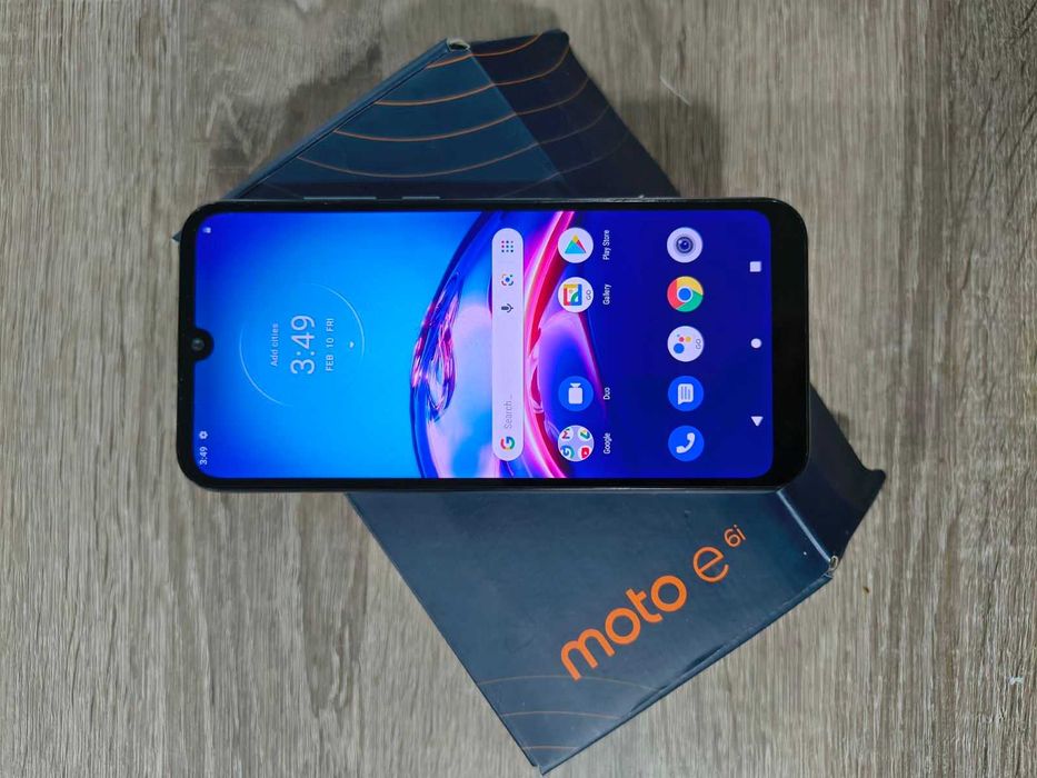 Мобилен телефон Motorola E6i
