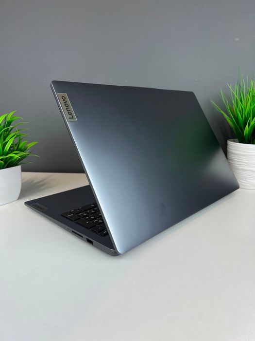 Ноутбук Lenovo Для работы и учебы AMD Ryzen 3 5-поколение 70045а384