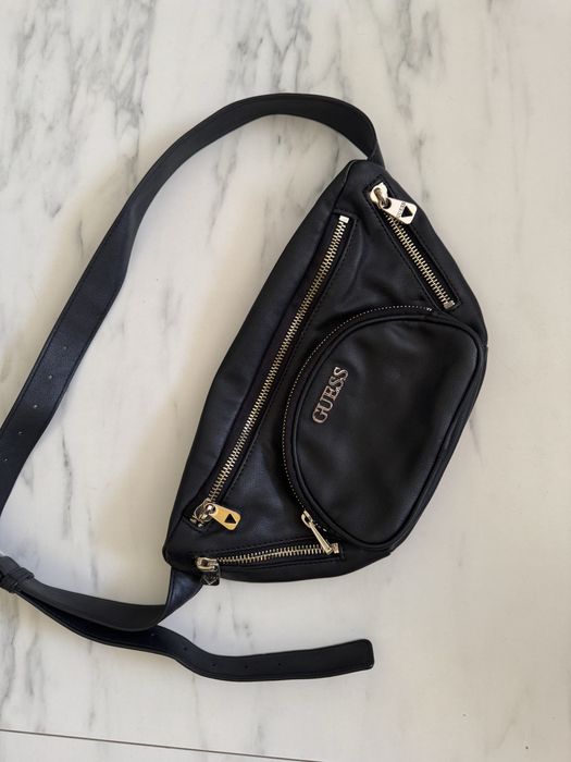 Дамска чанта - Guess - Hugo - Valentino - елегантна чанта с пера