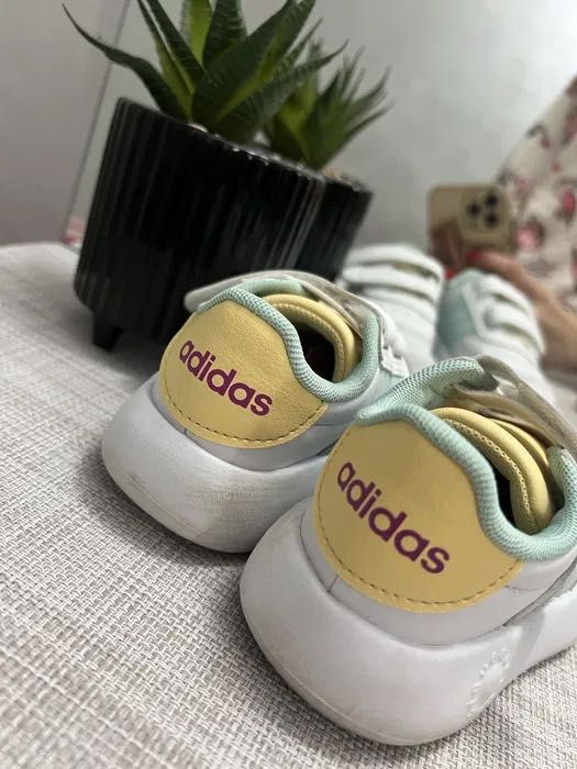 Детски обувки Adidas