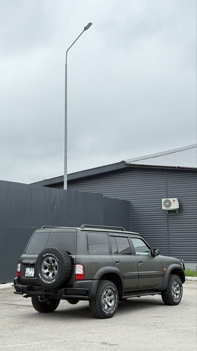 Nissan patrol y61 1998