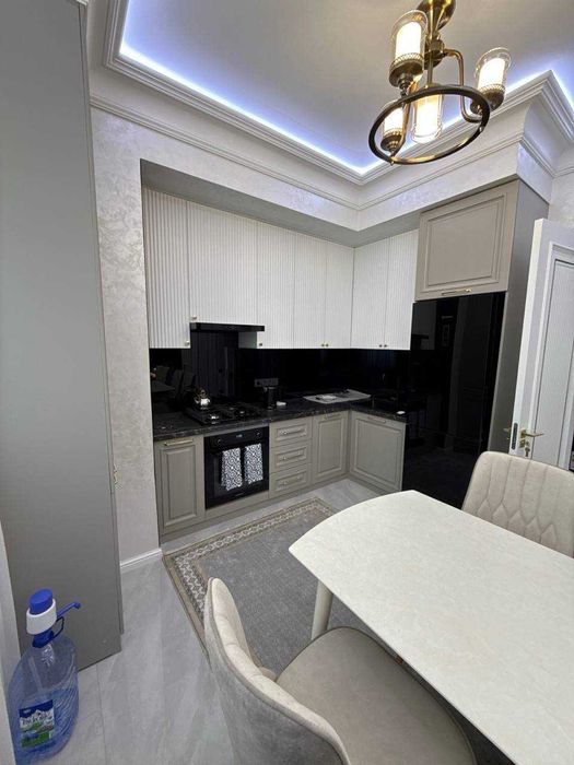 Аренда ул. Бабура, Новостройка, 2-х комнатная, с обстановкой, паркинг