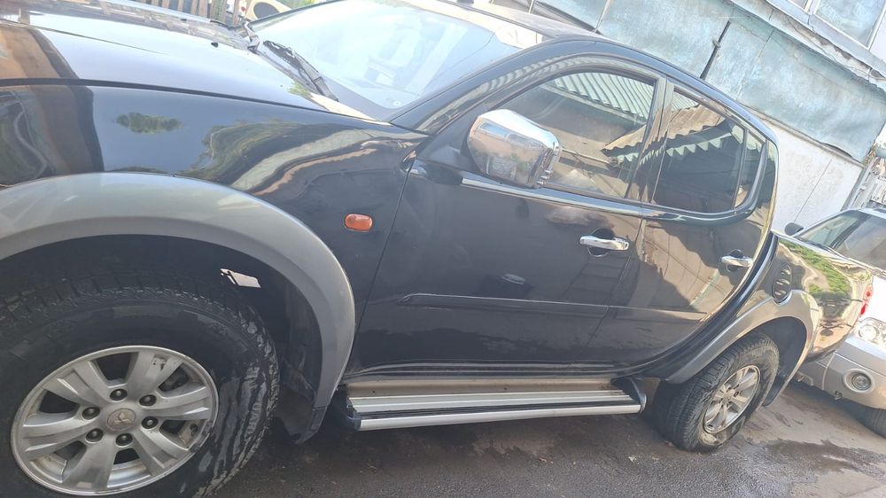 Продам авто пикап Мицубиси L 200