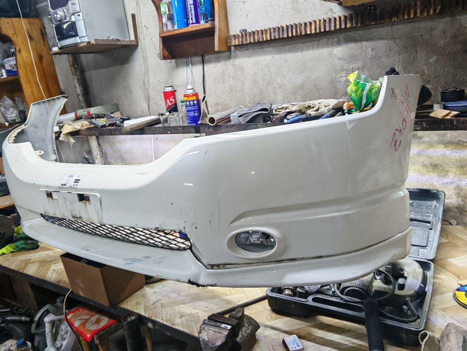 Бампер передний Honda odyssey RB1-RB2