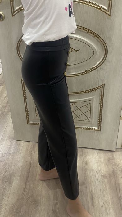 Кожанные брюки.