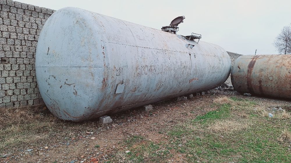 Sisterna.  yomkostlar. Bochkalar bor xar xili