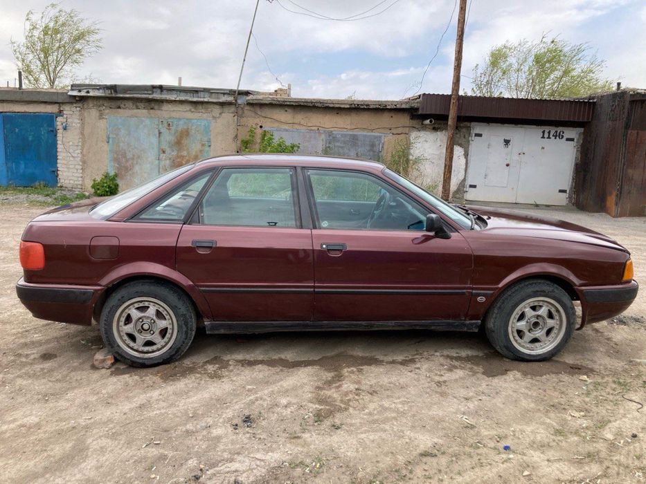 Продам ауди б4  обьем 2 год 1991