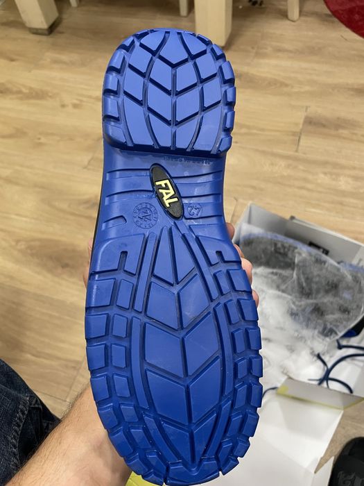 Работни обувки/safety shoes