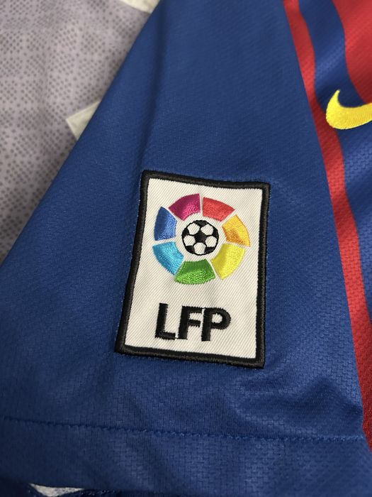 Тениска на barcelona 2011/2012 home kit