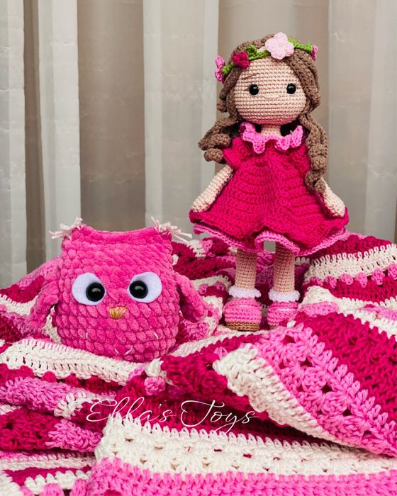 Papusa - jucarie - decoratiune crosetata